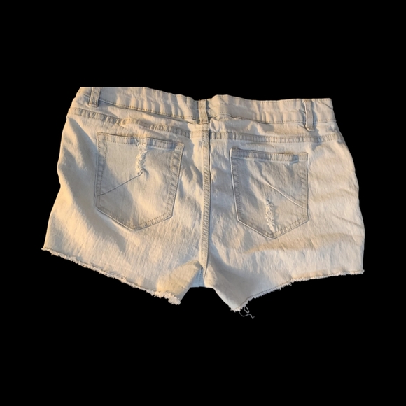 Womens Jean Shorts, Size 11, light denim - Picture 2 of 3